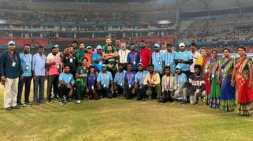 Pakistan Captain Gives Team Jersey to Hyderabad Ground Staff after Beat Sri Lanka by 345 Runs in 8th Cricket World Cup 2023 Pakistan Captain Gives Team Jersey to Hyderabad Ground Staff after Beat Sri Lanka by 345 Runs in 8th Cricket World Cup 2023