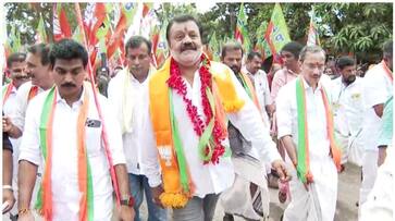 Suresh Gopi says intervene in other issues on karuvannur bank scam model nbu Suresh Gopi says intervene in other issues on karuvannur bank scam model nbu
