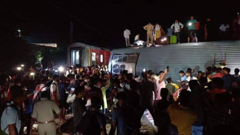 bihar train accident north east express derailed near buxar bihar zkamn