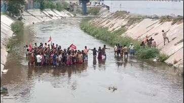 cleaning workers in Salem went down to the river to protest various demands vel cleaning workers in Salem went down to the river to protest various demands vel