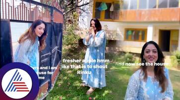 Sandeepa Dhar visits her abandoned Srinagar house after 30 years suc Sandeepa Dhar visits her abandoned Srinagar house after 30 years suc