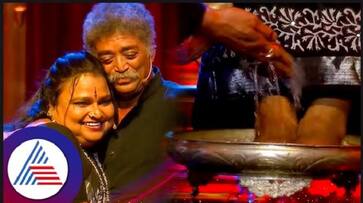 Zee Kannada Jodi no 1 Ramesh pandit worshipped his wife Sunetra feet vcs Zee Kannada Jodi no 1 Ramesh pandit worshipped his wife Sunetra feet vcs