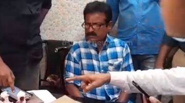 Kerala govt clerk arrested for accepting bribe by vigilance kgn Kerala govt clerk arrested for accepting bribe by vigilance kgn