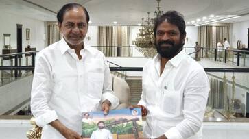 minister Srinivas Goud met CM KCR in Hyderabad Pratibhavan. photos viral KRJ minister Srinivas Goud met CM KCR in Hyderabad Pratibhavan. photos viral KRJ