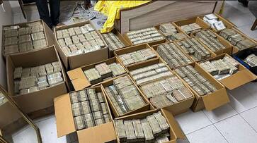 I T raids in Bengaluru Officials recover Rs 42 crore in cash in 23 cardboard boxes ppp I T raids in Bengaluru Officials recover Rs 42 crore in cash in 23 cardboard boxes ppp
