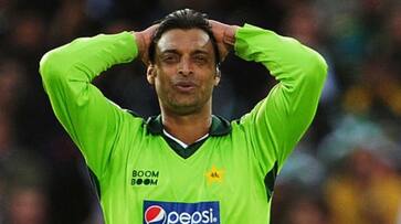 Shoaib Akhtar Posts Photo Of Dismissing Sachin Tendulkar, Gets Trolled gkc Shoaib Akhtar Posts Photo Of Dismissing Sachin Tendulkar, Gets Trolled gkc
