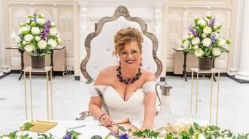 uk woman marries herself after failed to find a right person hyp uk woman marries herself after failed to find a right person hyp