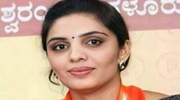 Case against BJP Worker Shakuntala Nataraj For Post about Pakistan Flag at Lulu Mall in Bengaluru grg Case against BJP Worker Shakuntala Nataraj For Post about Pakistan Flag at Lulu Mall in Bengaluru grg