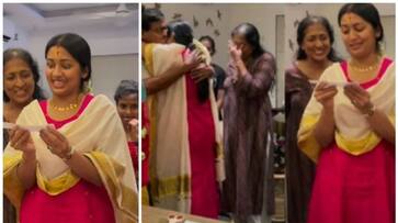 navya nair emotional moment after read father letter on her birthday bash vvk navya nair emotional moment after read father letter on her birthday bash vvk