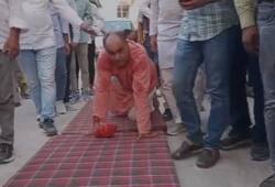 rajasthan election 2023 After becoming bjp candidate from Fatehpur seat sikar businessman shravan kumar choudhary paid obeisance in sarnath temple zrua