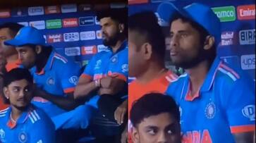 fans Mocks Suryakumar Yadav For Eating In Dugout, Surya Responds in fitting manner Rohit Sharma, Virat Kohli, KL Rahul gkc fans Mocks Suryakumar Yadav For Eating In Dugout, Surya Responds in fitting manner Rohit Sharma, Virat Kohli, KL Rahul gkc