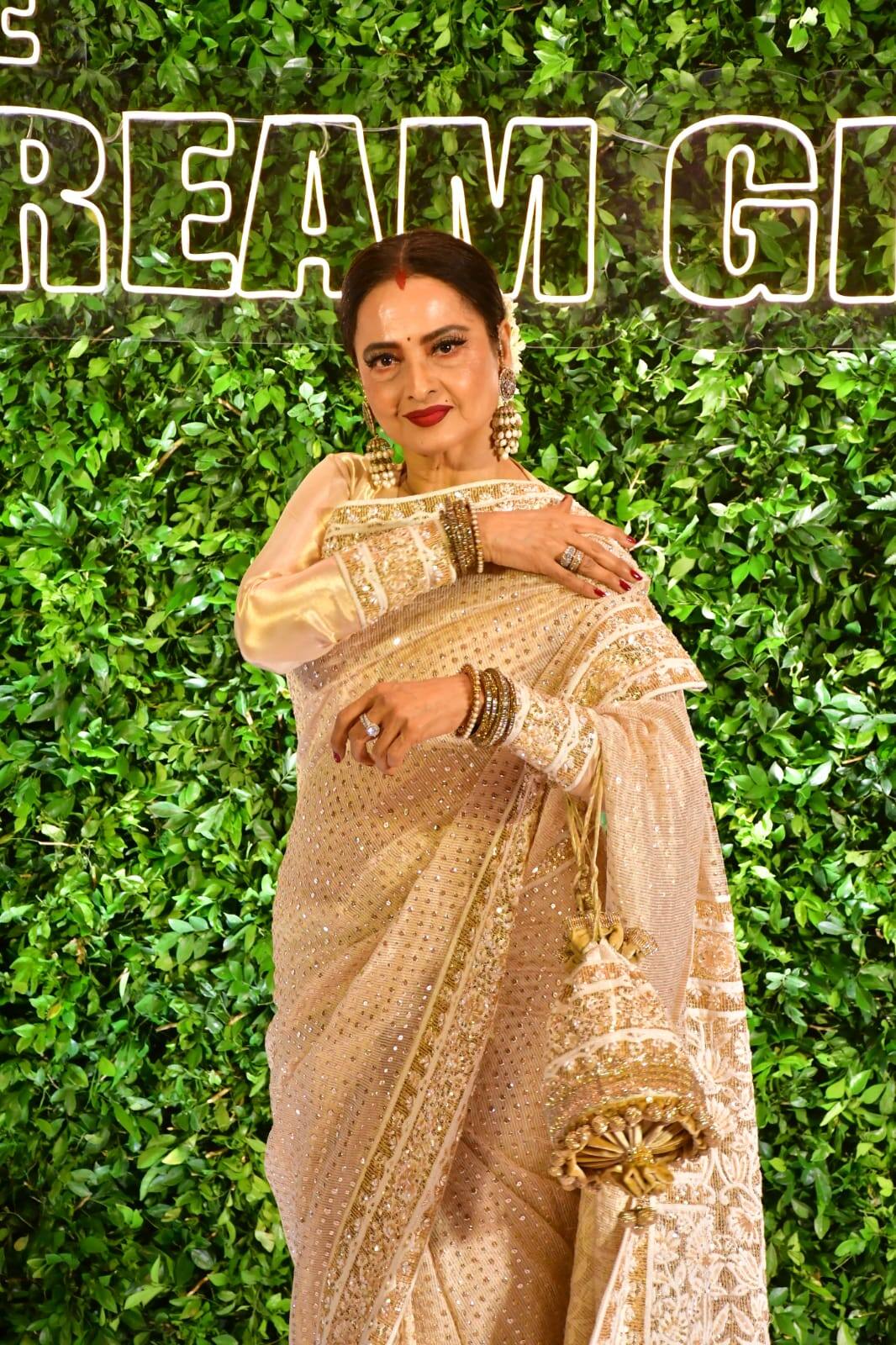 Bollywood actress Rekha experiences hard times in life and film career srb