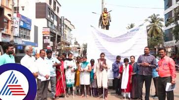 Disabled people march to Bangalore from hospet to fulfill their demand rav Disabled people march to Bangalore from hospet to fulfill their demand rav