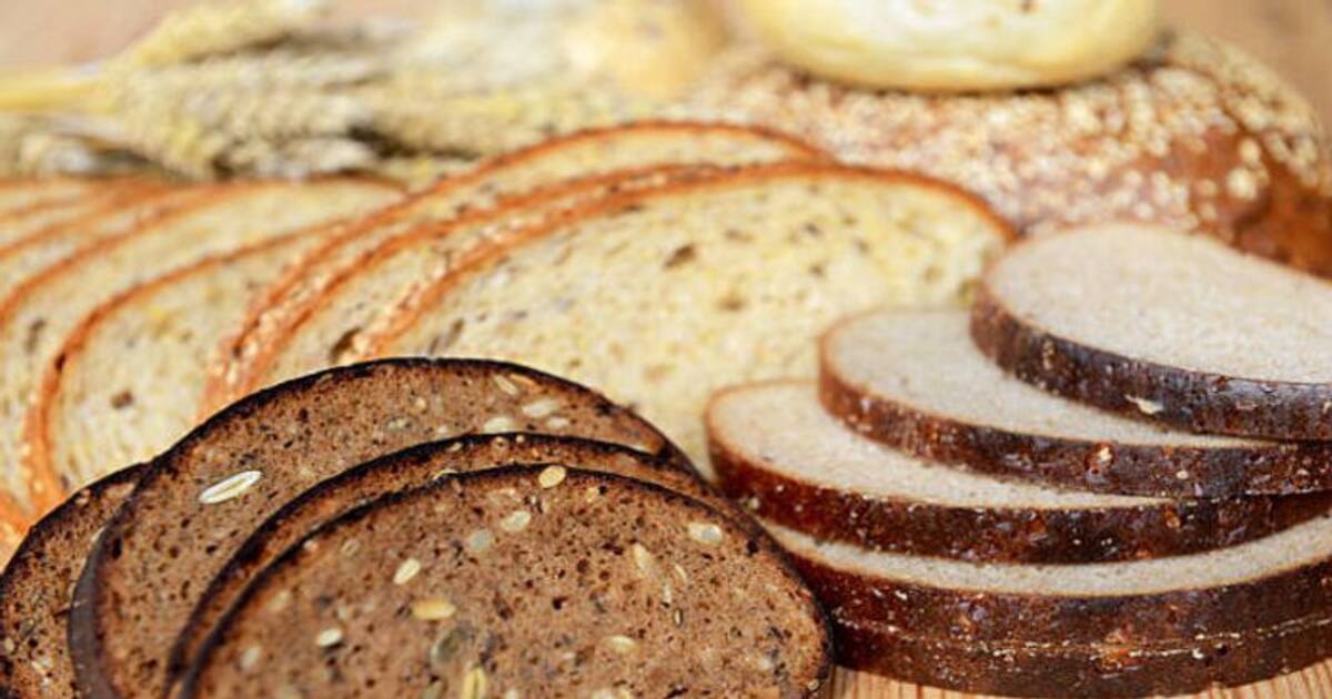 வெள்ளை vs முழு கோதுமை ரொட்டி:  என்ன வித்யாசம்? எது ஆரோக்கியத்திற்கு நல்லது?