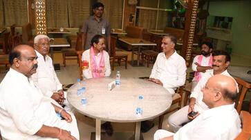 cm kcr had tea in dhaba while going to hyderabad from siddipet along with senior leaders kms cm kcr had tea in dhaba while going to hyderabad from siddipet along with senior leaders kms