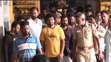 Director lokesh Kanagaraj visit rameshwaram temple for Leo movie success gan Director lokesh Kanagaraj visit rameshwaram temple for Leo movie success gan