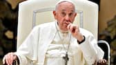 pope francis apologise for using vulger term against gay