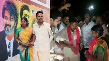 couple vijay fans watched leo first show and exchanged rings and garlands in theatre one day before marriage video nsn couple vijay fans watched leo first show and exchanged rings and garlands in theatre one day before marriage video nsn