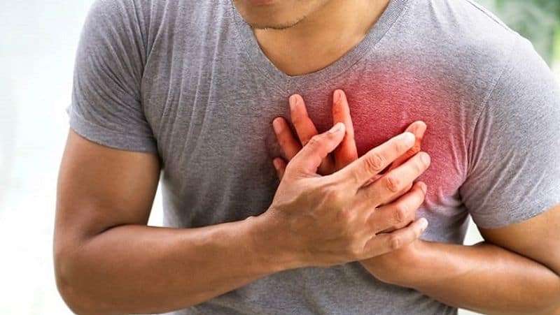 Man arrested for fake heart attack in 20 restaurants after eating food in spain zrua 