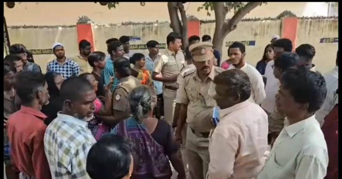 அரசு மருத்துவர்களின் அலட்சியத்தால் உயிரிழந்த இளம் கூலித் தொழிலாளி? வாணியம்பாடியில் உறவினர்கள் குற்றச்சாட்டு