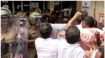 Congress protests at Paliekara toll plaza alleging fraud sts Congress protests at Paliekara toll plaza alleging fraud sts