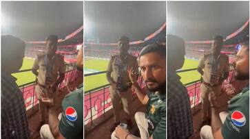 watch video police officer trying stop chant pakistan zindabad saa watch video police officer trying stop chant pakistan zindabad saa