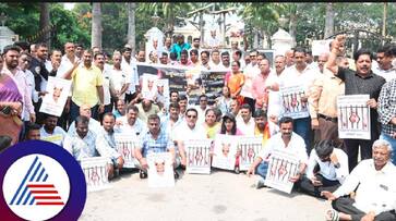 Vokkaligara sanga protest to arrest and exile KS Bhagwan at mysuru rav Vokkaligara sanga protest to arrest and exile KS Bhagwan at mysuru rav