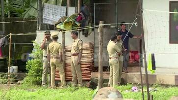 Kerala police awareness camp for migrant workers to stop attack on girl childs kgn Kerala police awareness camp for migrant workers to stop attack on girl childs kgn