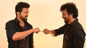 Leo director Lokesh Kanagaraj suffers leg injury during promotion in Palakkad rkn Leo director Lokesh Kanagaraj suffers leg injury during promotion in Palakkad rkn