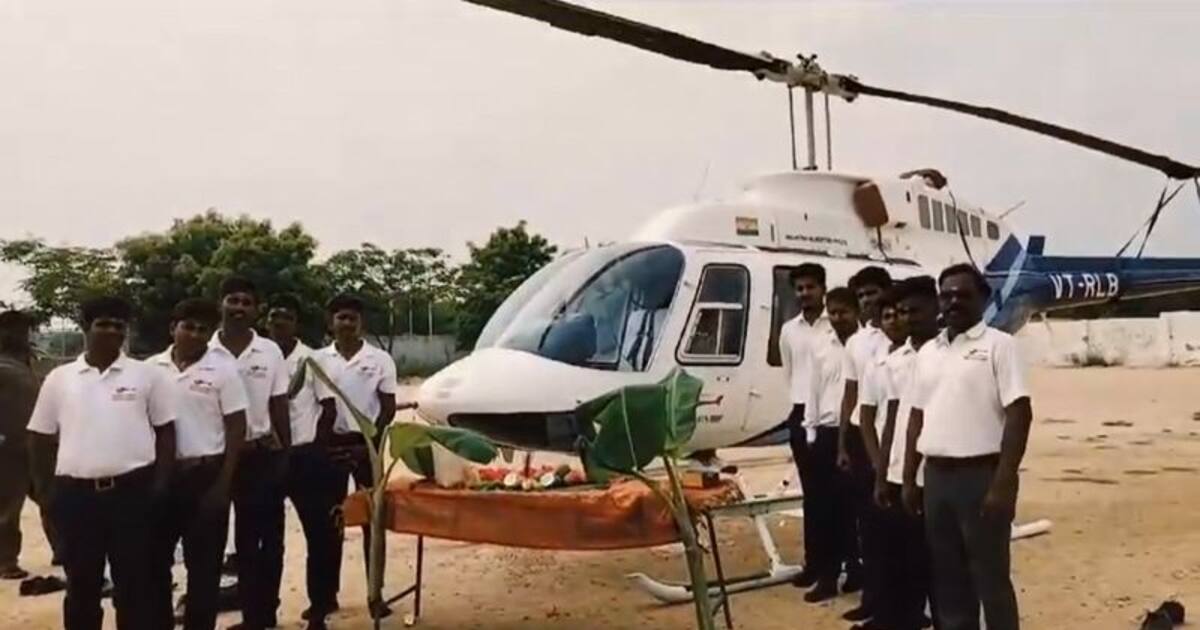 மதுரையில் ஹெலிகாப்டருக்கு ஆயுத பூஜை கொண்டாடிய ஊழியர்கள்