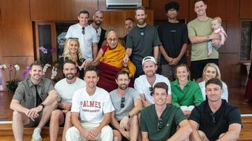 New Zealand Players Meet Dalai Lama at his Residence in McLeod Ganj ahead of AUS vs NZ 28th World Cup Match at Dharamsala rsk New Zealand Players Meet Dalai Lama at his Residence in McLeod Ganj ahead of AUS vs NZ 28th World Cup Match at Dharamsala rsk