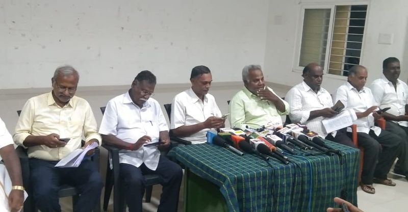 The former students' association has complained that the election of administrators of Madurai Yadava College is being done illegally kak