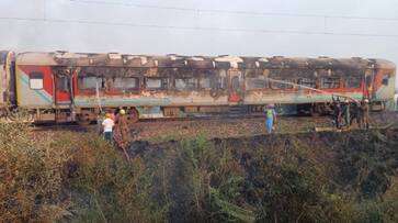 A major disaster averted!, Agra Patalkot Express fire, one coach completely burnt A major disaster averted!, Agra Patalkot Express fire, one coach completely burnt