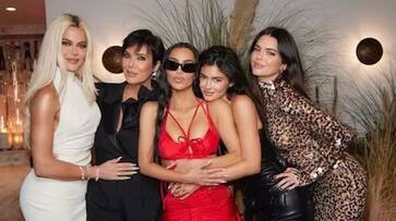 The Kardashian-Jenner family gives adorable pose in this stunning photo vma The Kardashian-Jenner family gives adorable pose in this stunning photo vma