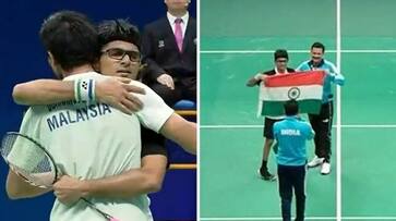 Asian Para Games 2023: Shuttler Suhas Yathiraj strikes gold in Men's SL4 event; WATCH winning moment snt Asian Para Games 2023: Shuttler Suhas Yathiraj strikes gold in Men's SL4 event; WATCH winning moment snt