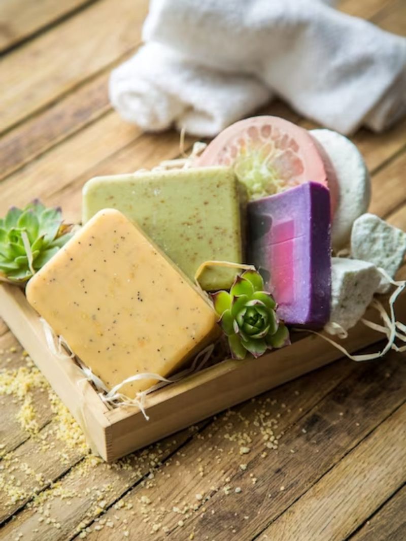 6 easy steps to make natural soaps at home