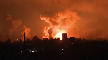 Heavy airstrikes have collapsed mobile and internet systems across Gaza City, israel intensifying the ground war Heavy airstrikes have collapsed mobile and internet systems across Gaza City, israel intensifying the ground war