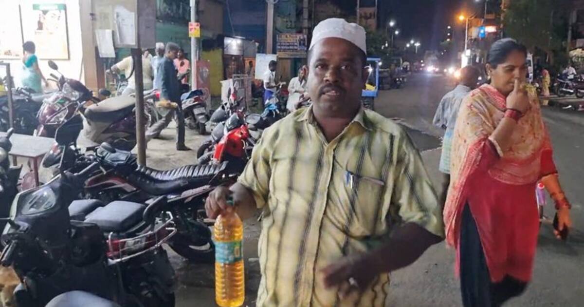 10 நாட்களில் இரண்டாவதாக ரெய்டு; அதிகாரிகளுக்கு எதிராக உணவக உரிமையாளர் தீ குளிக்க முயன்றதால் பரபரப்பு