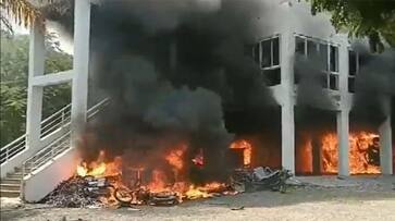 marahta quota agitators set on fire of mlas and minister home in maharashtra kms marahta quota agitators set on fire of mlas and minister home in maharashtra kms