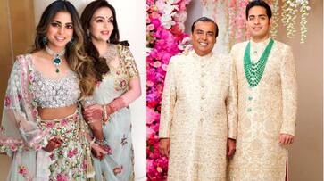 Mukesh Ambani s Diwali gift, launches one of India s cheapest phone with WhatsApp, YouTube apk Mukesh Ambani s Diwali gift, launches one of India s cheapest phone with WhatsApp, YouTube apk