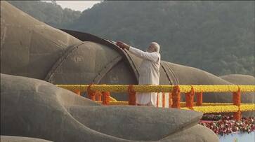 National Unity Day: PM Modi pays floral tribute to Sardar Vallabhbhai Patel at Statue of Unity WATCH AJR National Unity Day: PM Modi pays floral tribute to Sardar Vallabhbhai Patel at Statue of Unity WATCH AJR