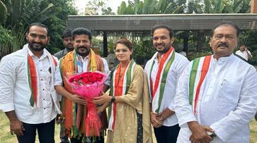 big shock to BRS in kamareddy municipal vice chairman indu priya Joins Congress ksm big shock to BRS in kamareddy municipal vice chairman indu priya Joins Congress ksm