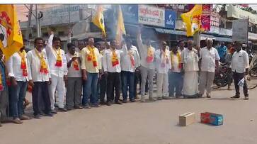 TDP Leaders and followers celebration on Chandrababu Bail AKP TDP Leaders and followers celebration on Chandrababu Bail AKP