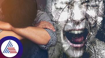 Women shows some signs when she damaged emotionally sum Women shows some signs when she damaged emotionally sum