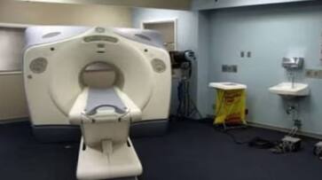 nurse trapped between mri machine and bed rlp nurse trapped between mri machine and bed rlp