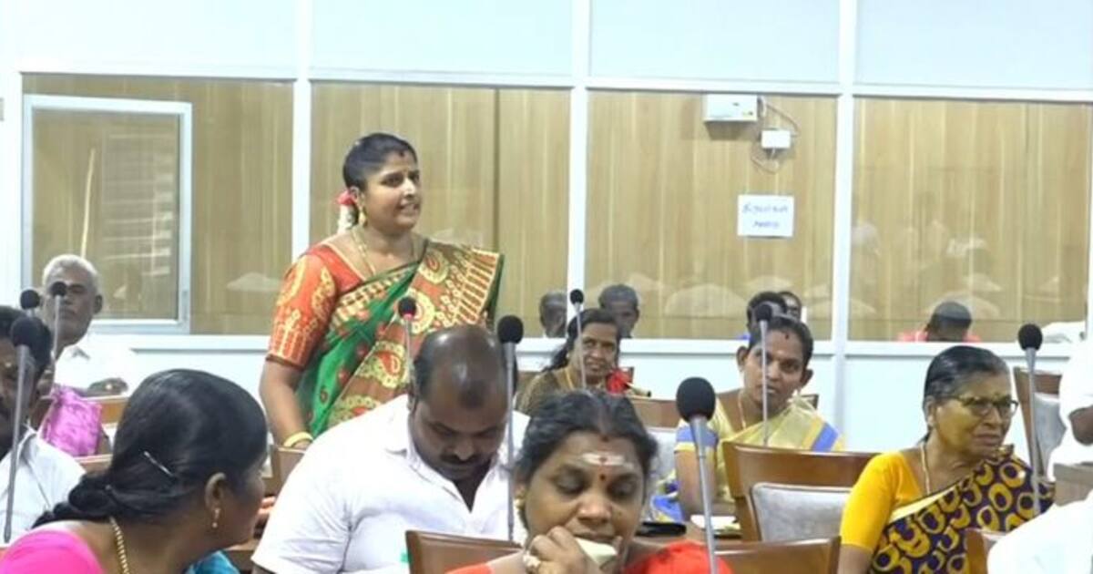 தாலியை கூட கழற்றி தருகிறேன்; என் மக்களுக்கு தண்ணீர் வர ஏற்பாடு செய்யுங்கள் - திமுக நகர்மன்ற உறுப்பினர் ஆதங்கம்