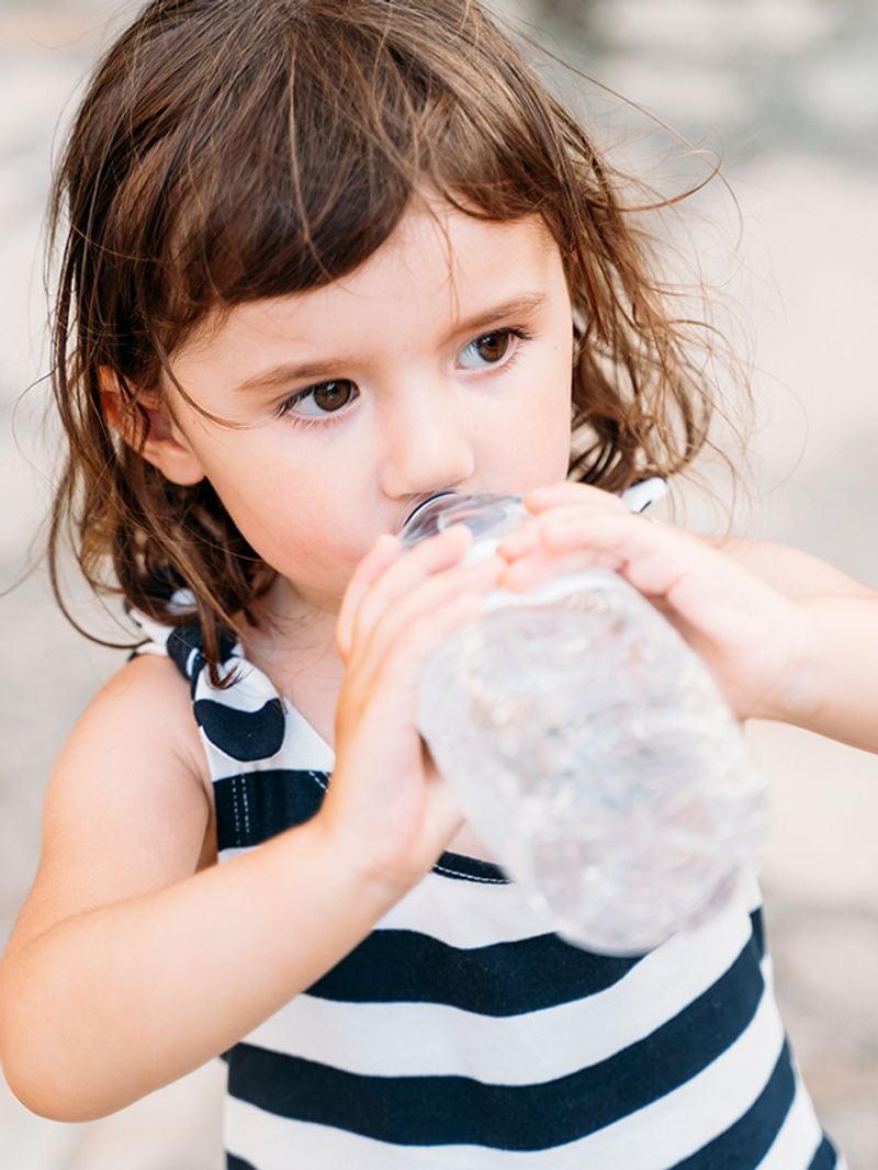 5 harmful effects of drinking water in plastic bottles