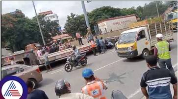 Bengaluru Narayana Hrudayalaya Hospital Road lorry ran away and Two women died sat Bengaluru Narayana Hrudayalaya Hospital Road lorry ran away and Two women died sat