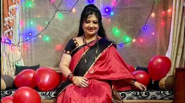 Amruthadhaare serial fame Actress Vanitha Vasu celebrating her birthday srb Amruthadhaare serial fame Actress Vanitha Vasu celebrating her birthday srb