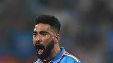 Mohammed Siraj sustains a blow near the throat while attempting a catch leave the field temporarily KRJ Mohammed Siraj sustains a blow near the throat while attempting a catch leave the field temporarily KRJ
